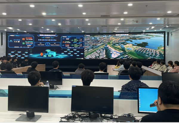 數(shù)計學(xué)院組織2023級學(xué)生開展信息系統(tǒng)運行維護服務(wù)認知實習(xí)活動